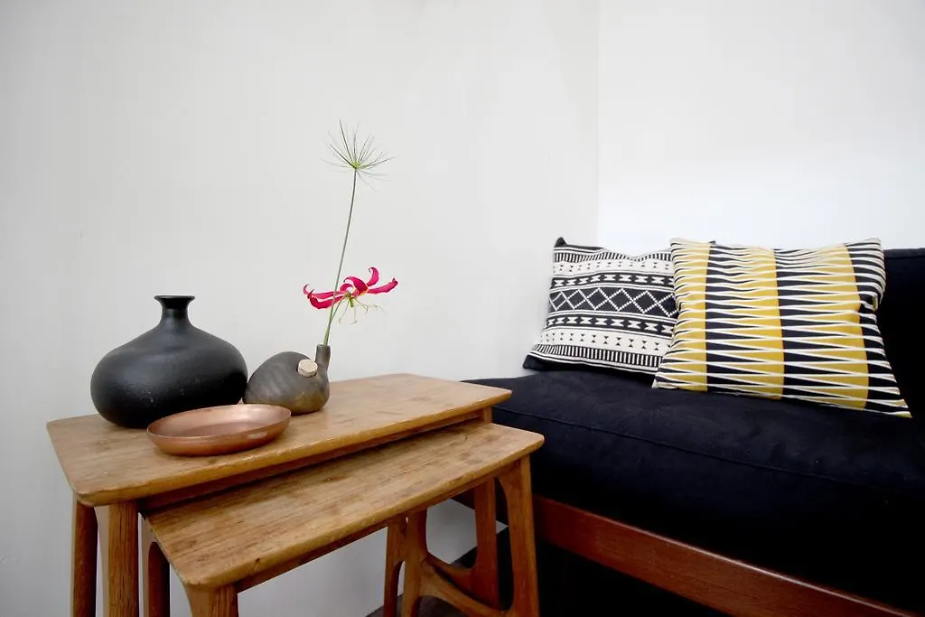 Beautiful 2 Floor Vondelpark Apartment. Amsterdam Frühstückspension